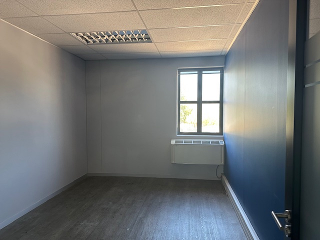 To Let Commercial Property for Rent in Jamestown Western Cape